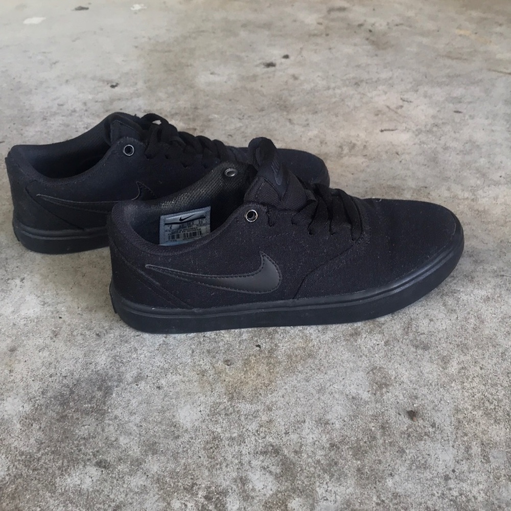 Nike SB Charge skate shoe